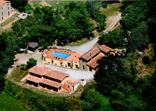 704416_602297656469181_576495951_o