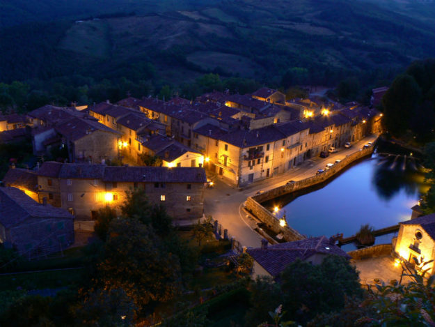 Santa Fiora di notte, Peschiera Santa Fiora, Peschiera