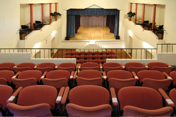 teatro_uninami