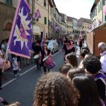 Una sfilata delle contrade prima della Corsa del Palio