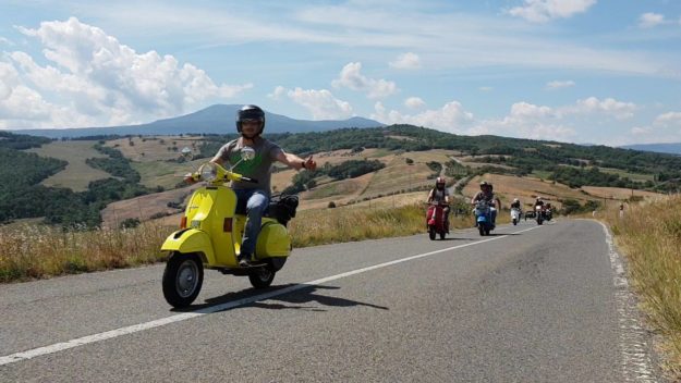 Uomini vespa