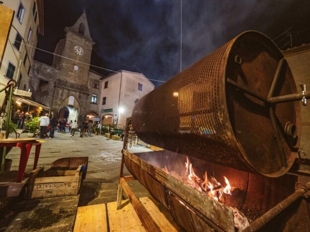 castagna-in-festa-piazza-dell’orologio