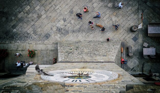 TORRE DELL’OROLOGIO- VISTA DALL’ALTO DELLA PIAZZA GARIBALDI