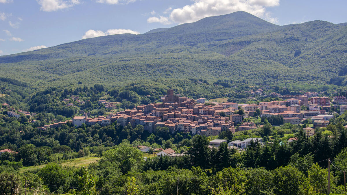 arcidosso-panoramica-montagnola-distanziamento-benessere